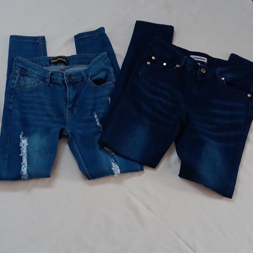 2 Skinny Jeans